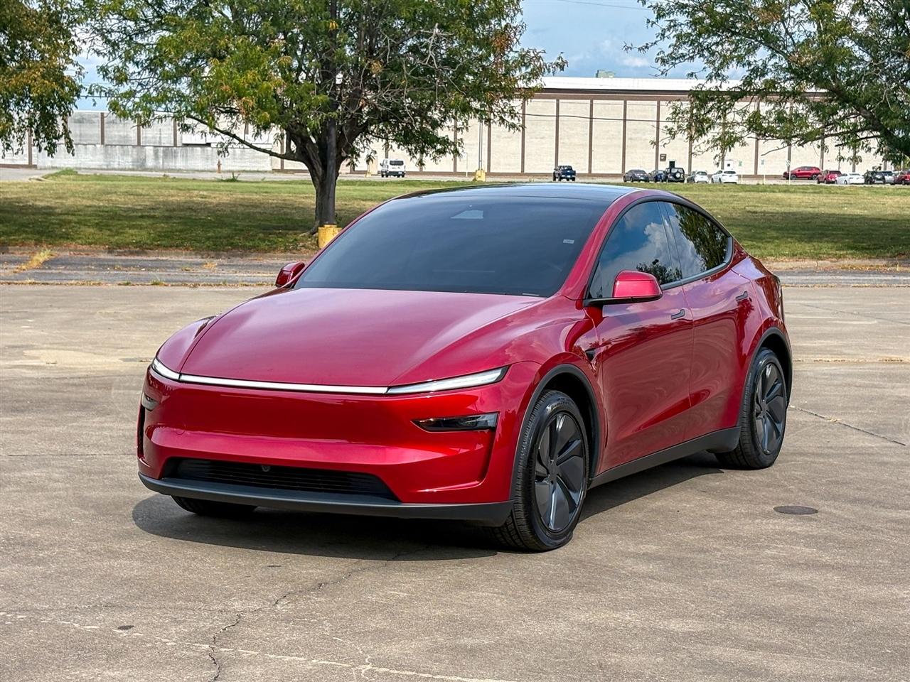 Tesla Model Y  2026