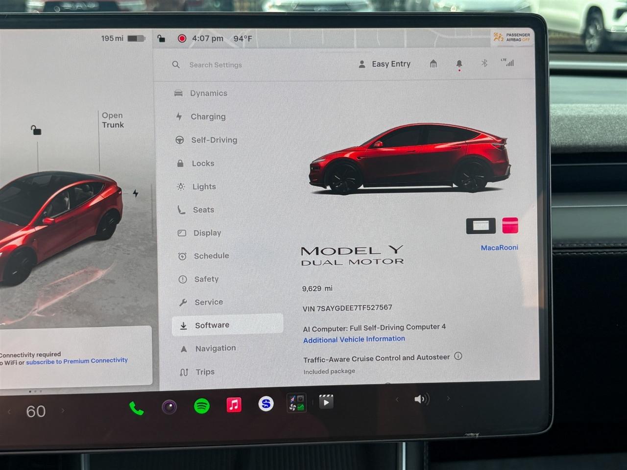 Tesla Model Y  2026
