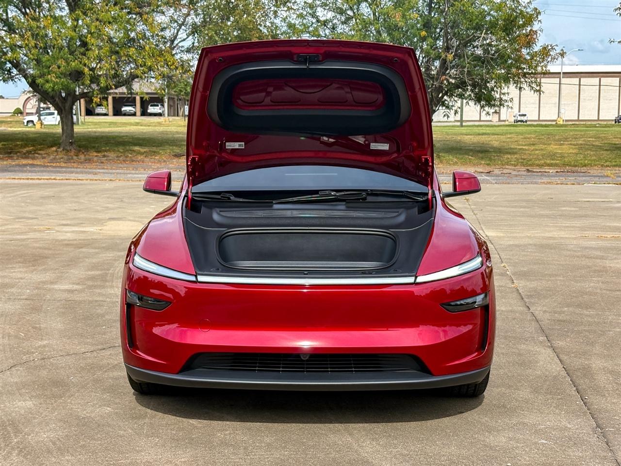 Tesla Model Y  2026