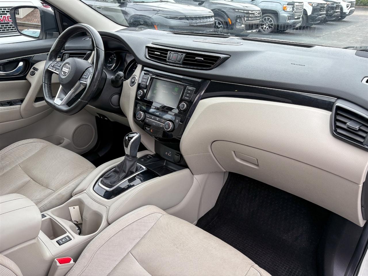 Nissan Rogue Sport  2019