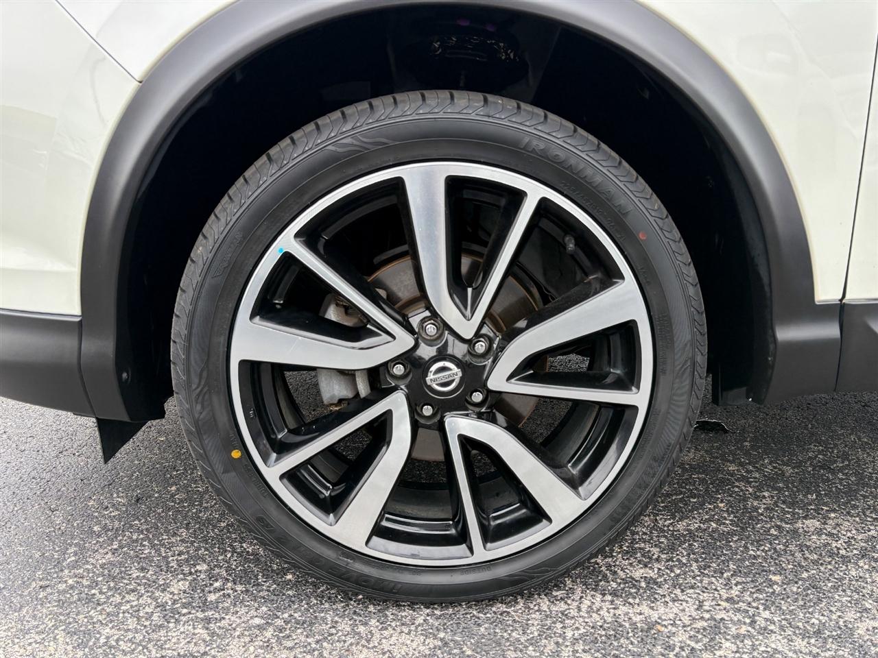 Nissan Rogue Sport  2019