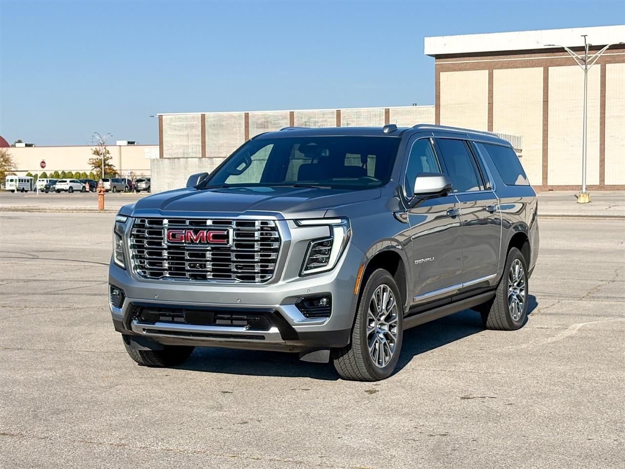 GMC Yukon XL Denali 4WD 2026
