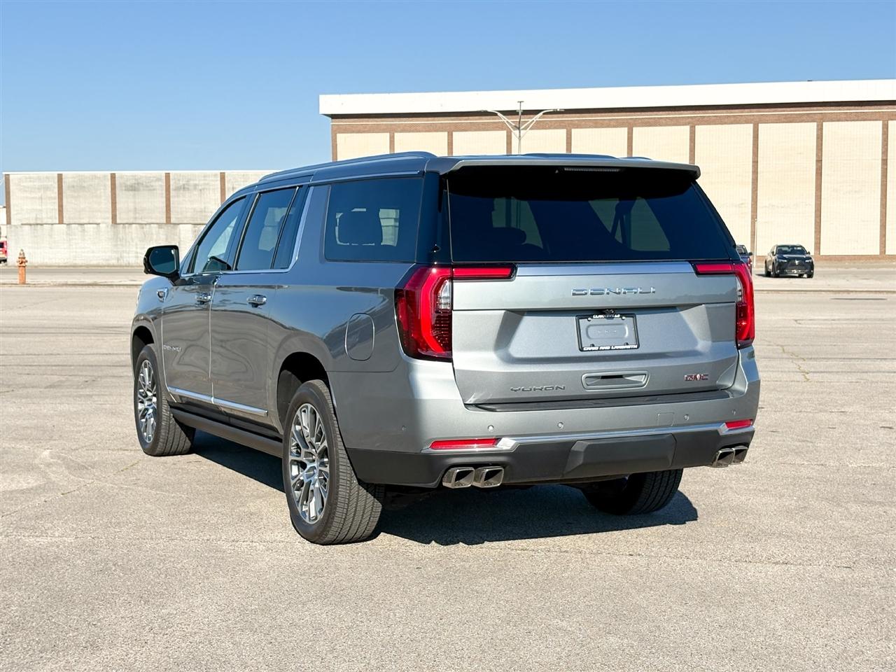 GMC Yukon XL Denali 4WD 2026