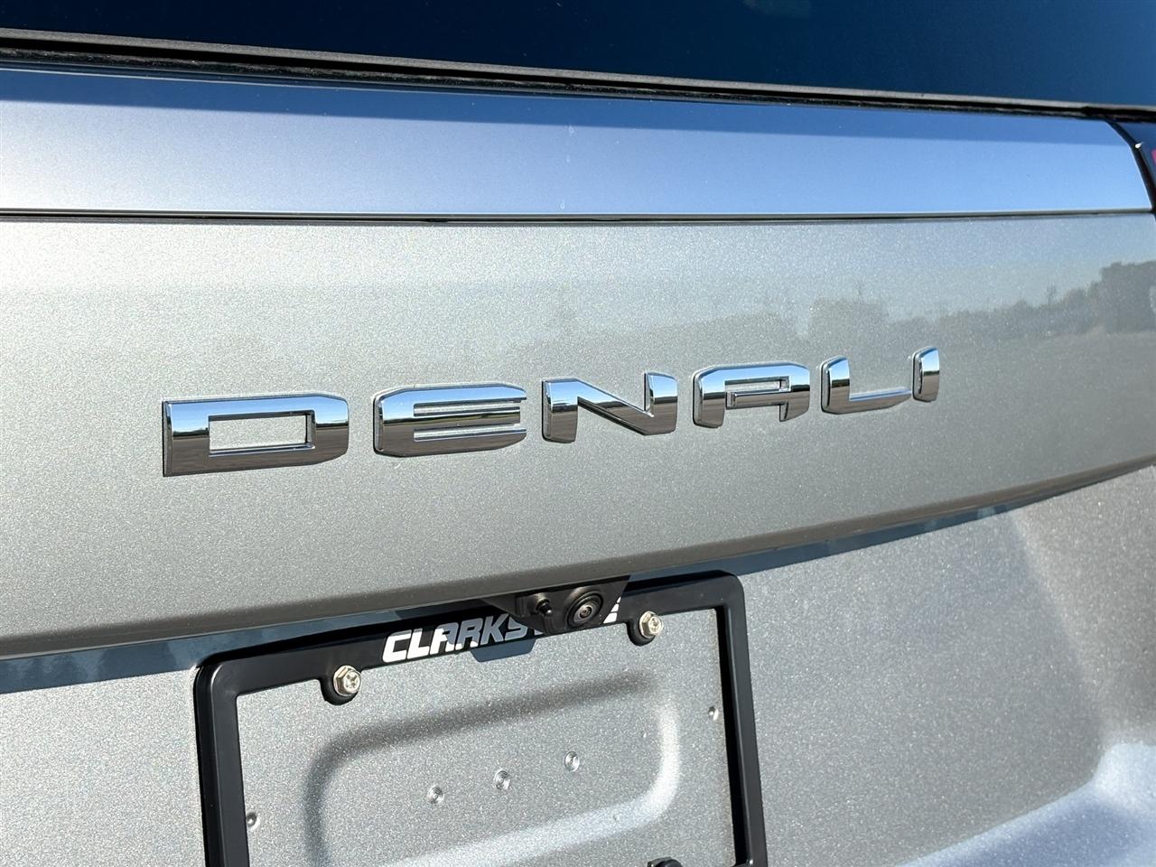 GMC Yukon XL Denali 4WD 2026