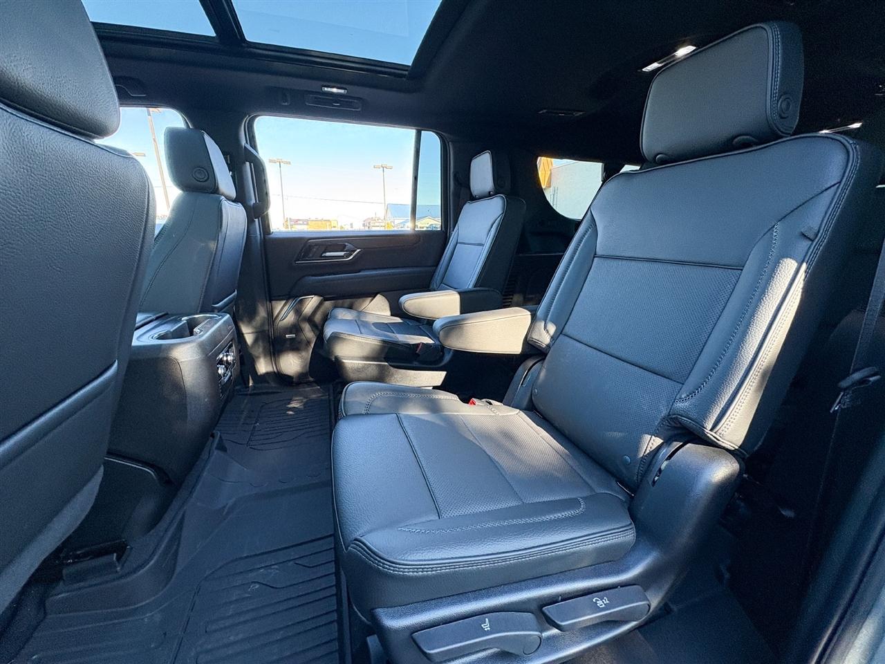 GMC Yukon XL Denali 4WD 2026