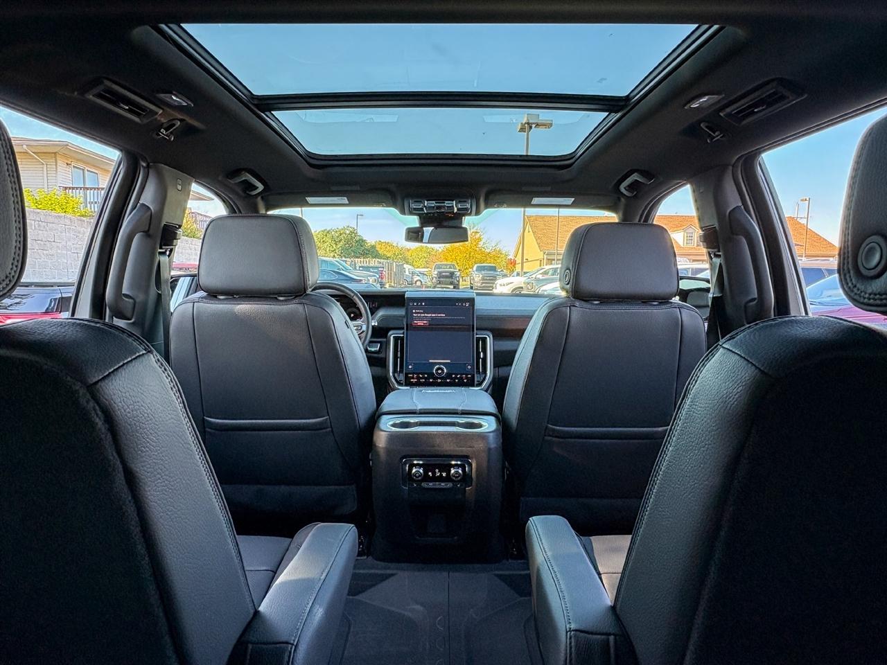 GMC Yukon XL Denali 4WD 2026