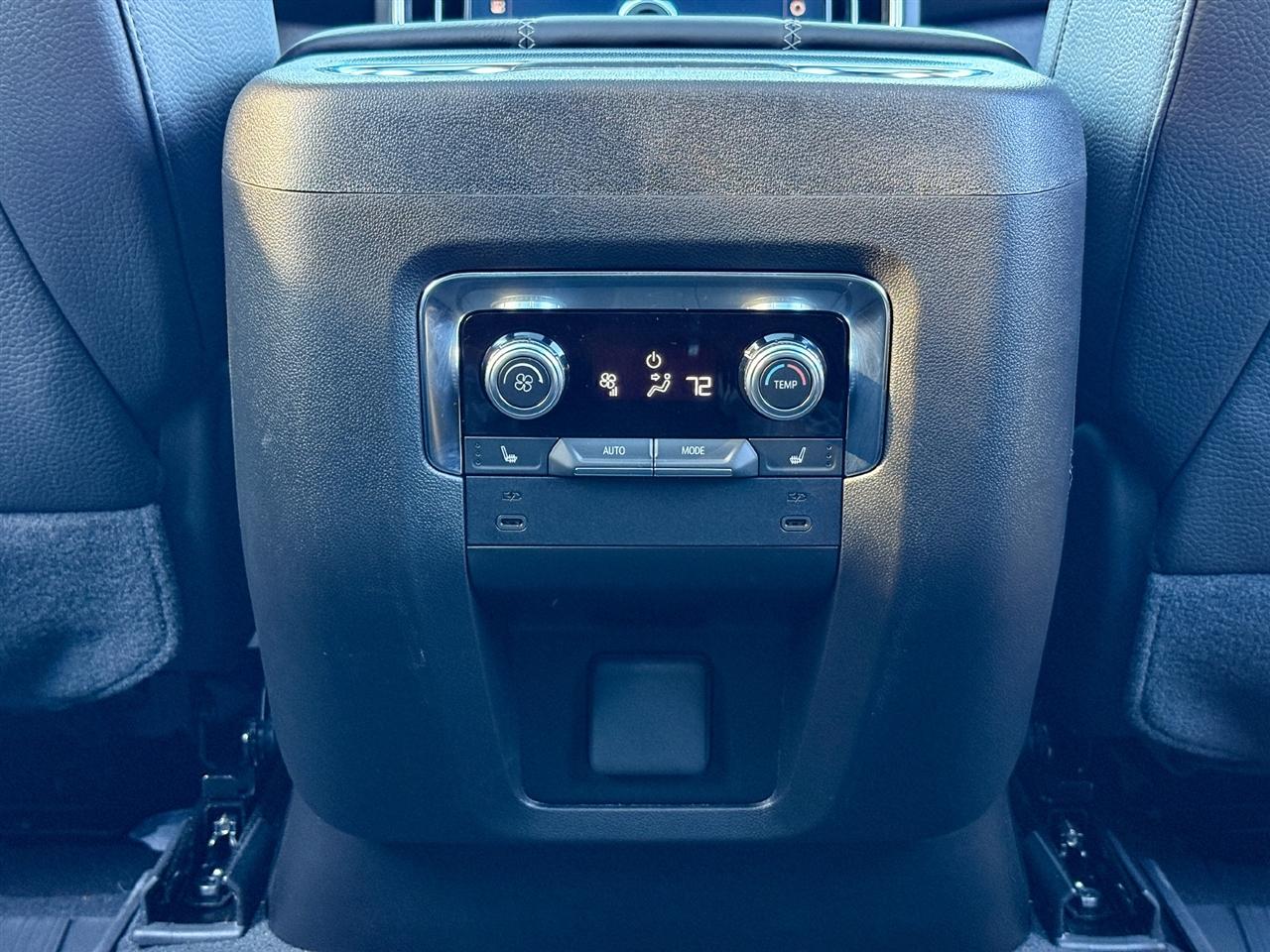 GMC Yukon XL Denali 4WD 2026