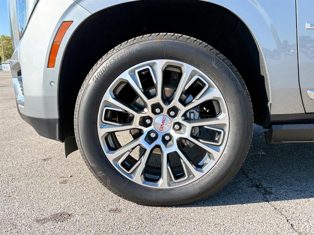 GMC Yukon XL Denali 4WD 2026