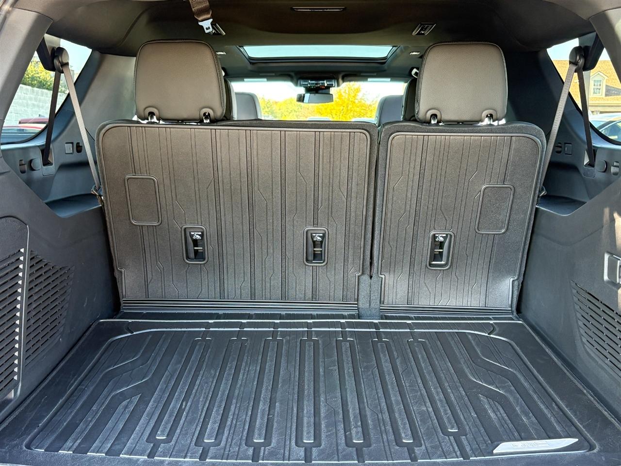 GMC Yukon XL Denali 4WD 2026