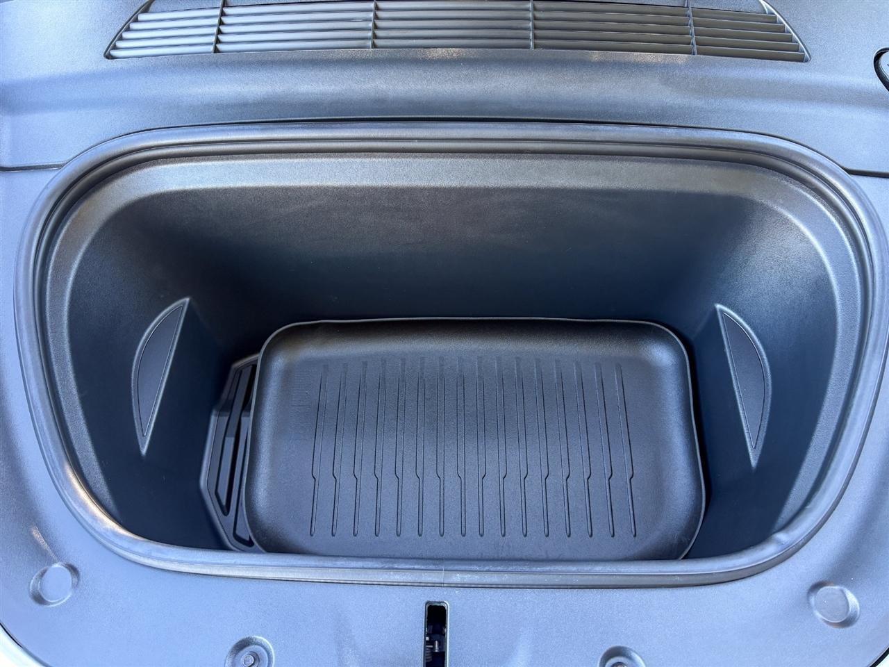 Tesla Model Y  2022