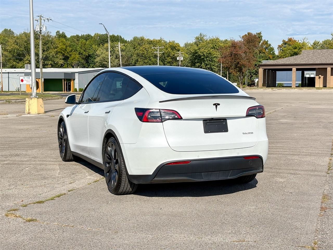 Tesla Model Y  2022