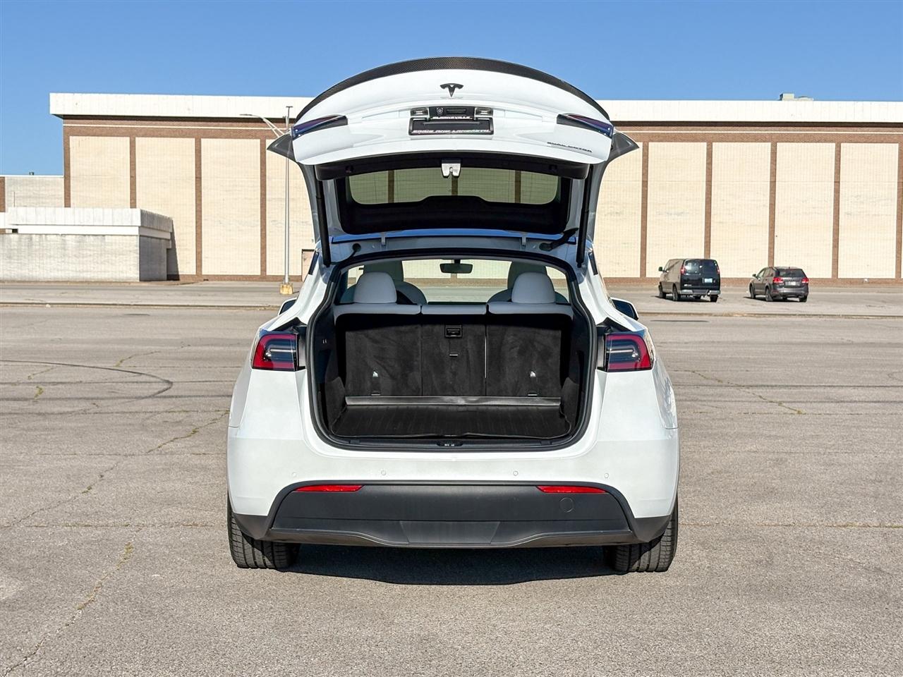 Tesla Model Y  2022