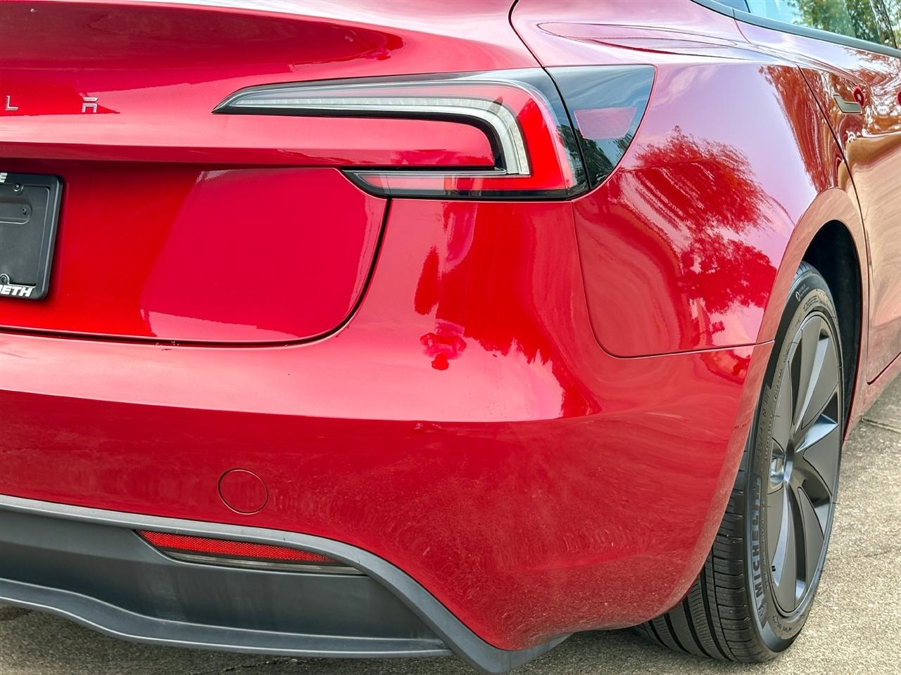 Tesla Model 3  2025