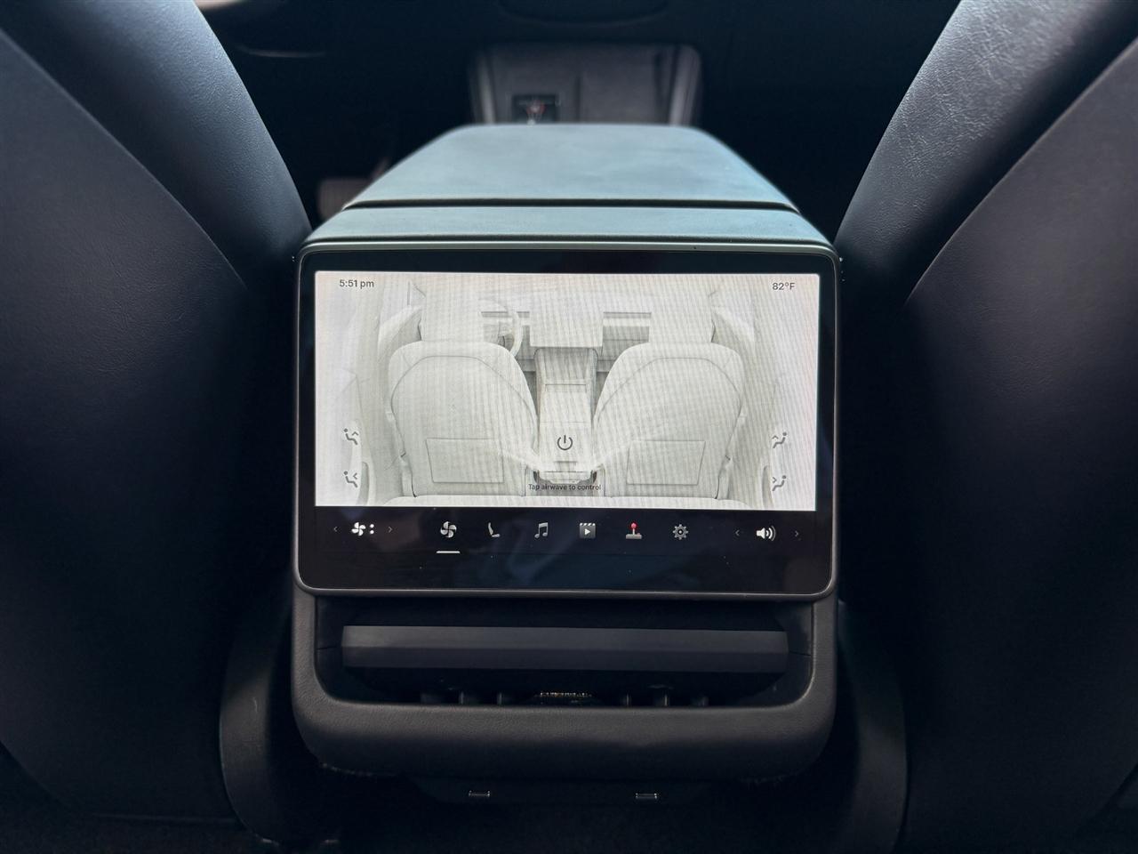 Tesla Model 3  2025