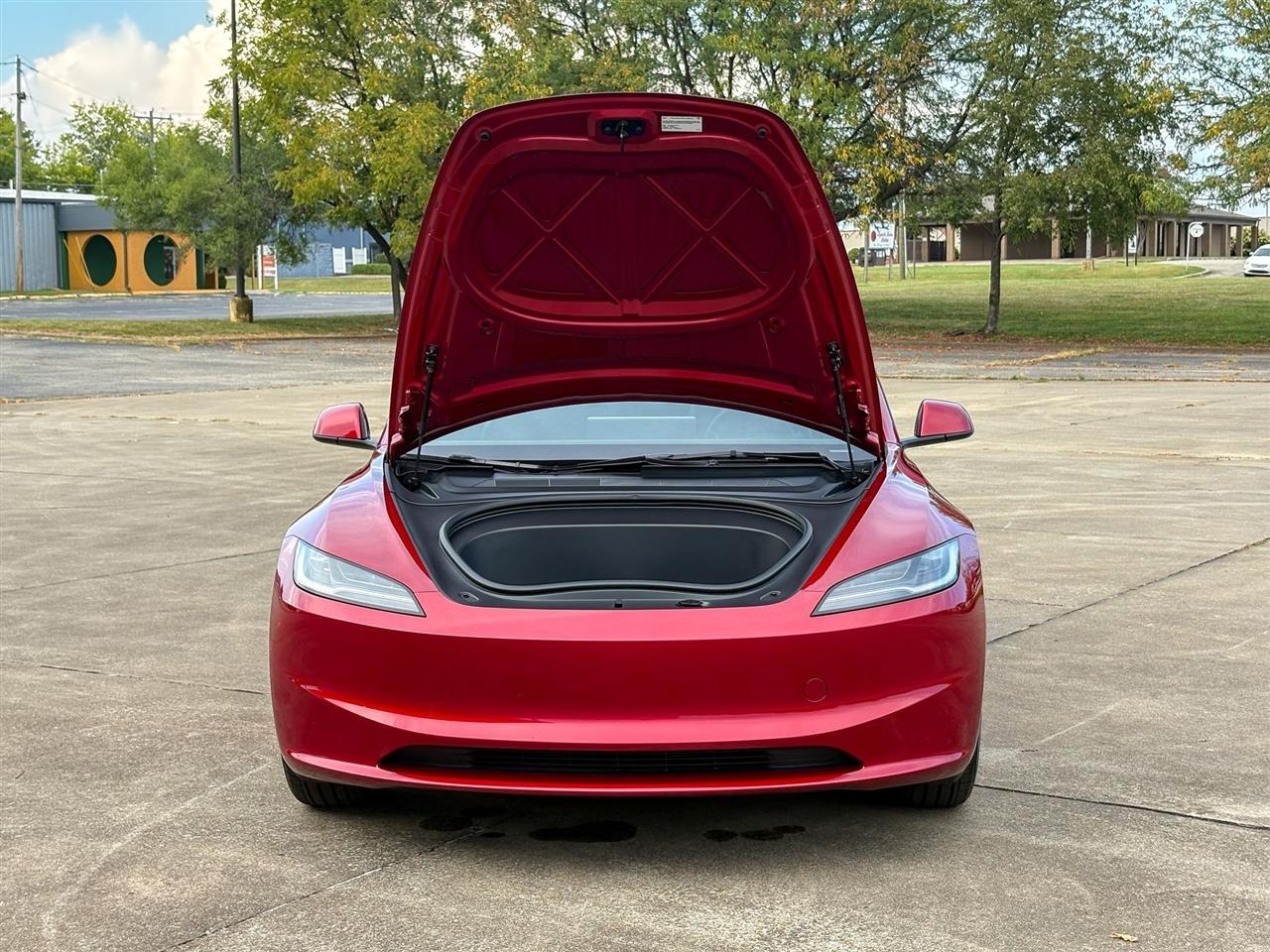 Tesla Model 3  2025