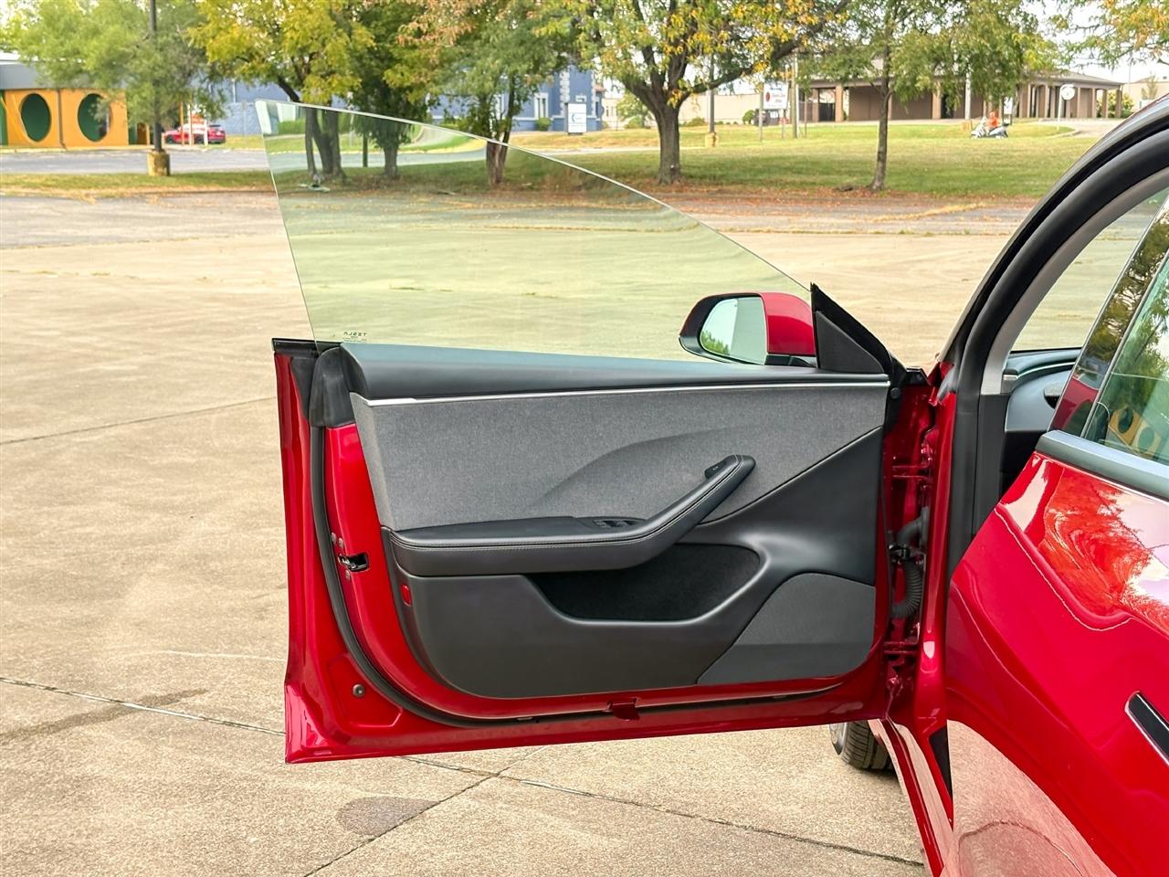 Tesla Model 3  2025
