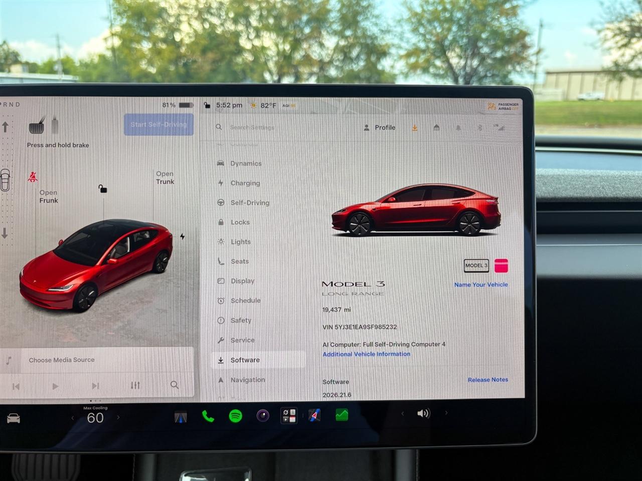 Tesla Model 3  2025