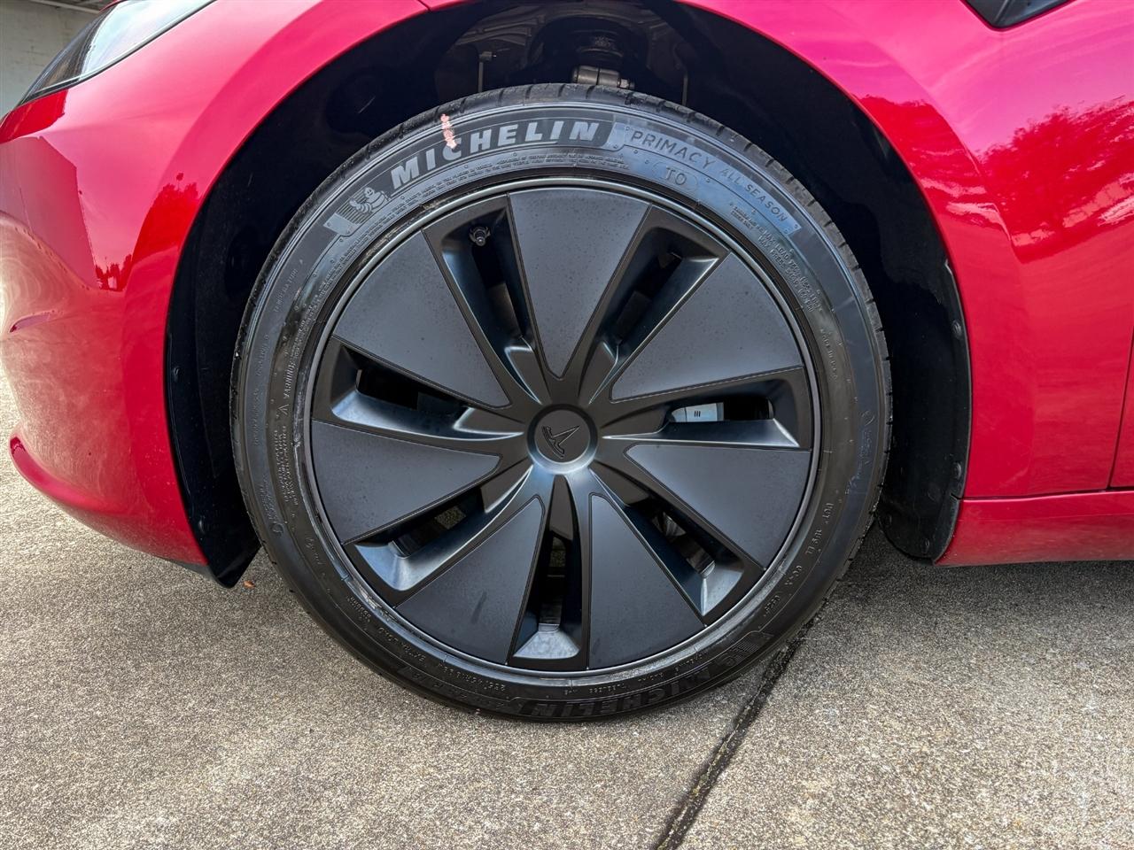 Tesla Model 3  2025
