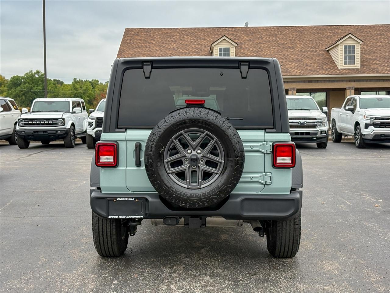 Jeep Wrangler  2024