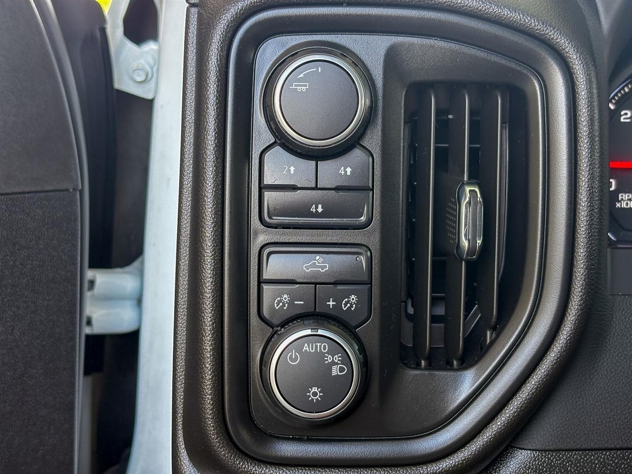 Chevrolet Silverado 2500HD  2025