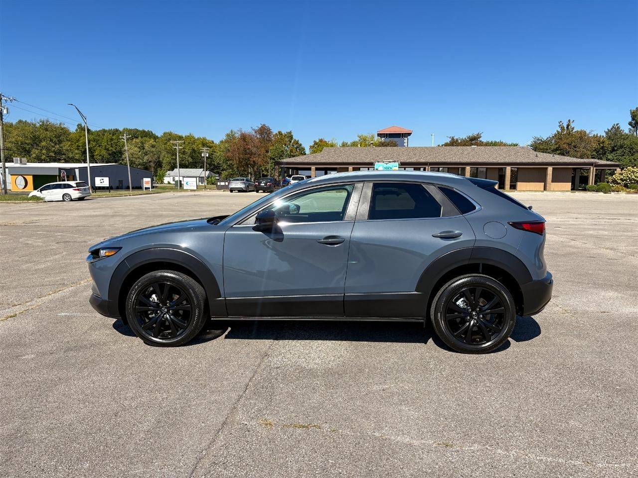 Mazda CX-30  2025