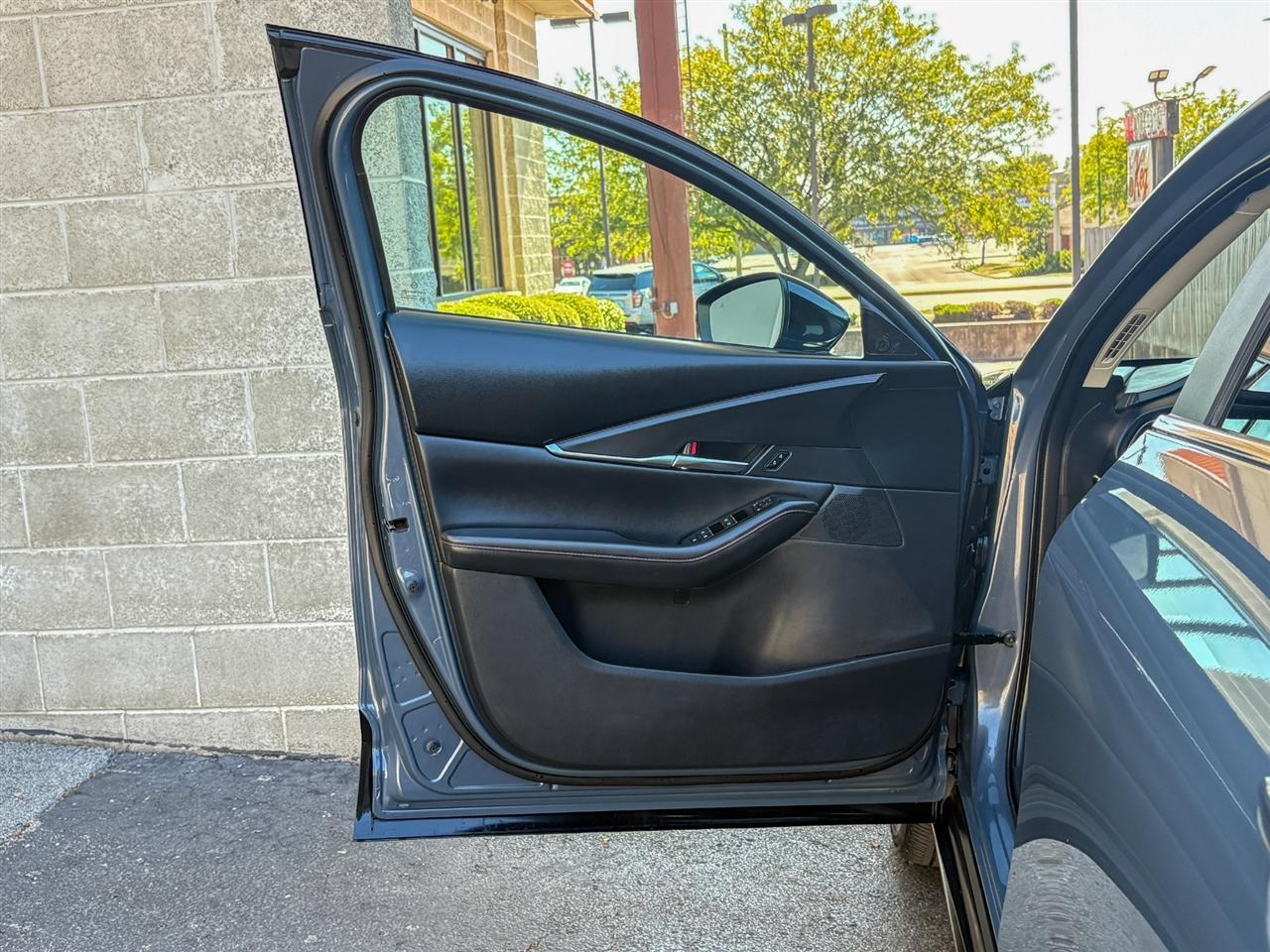 Mazda CX-30  2025