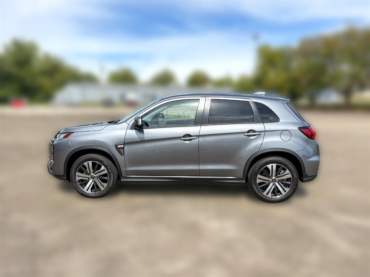 Mitsubishi Outlander Sport  2025