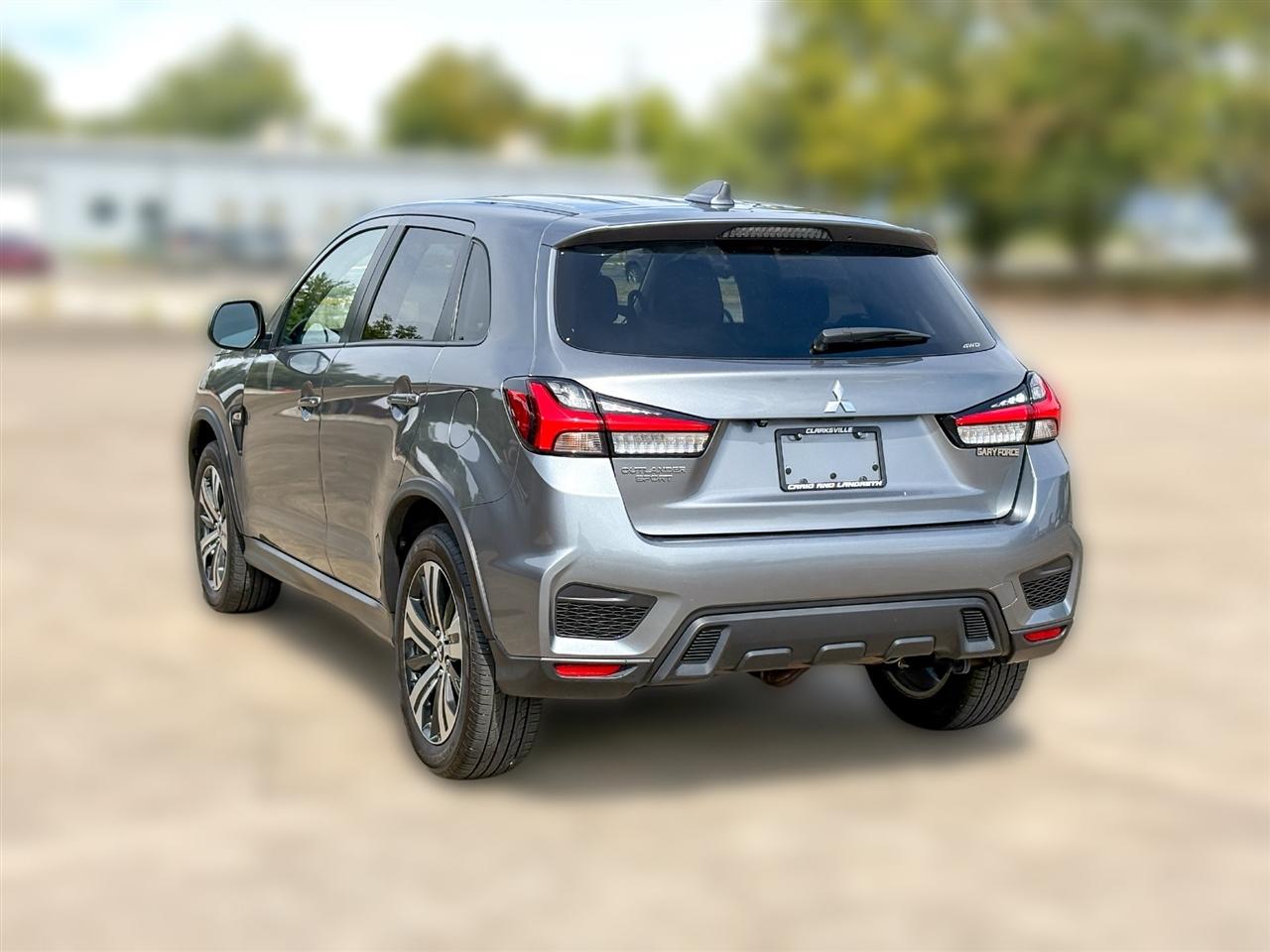 Mitsubishi Outlander Sport  2025