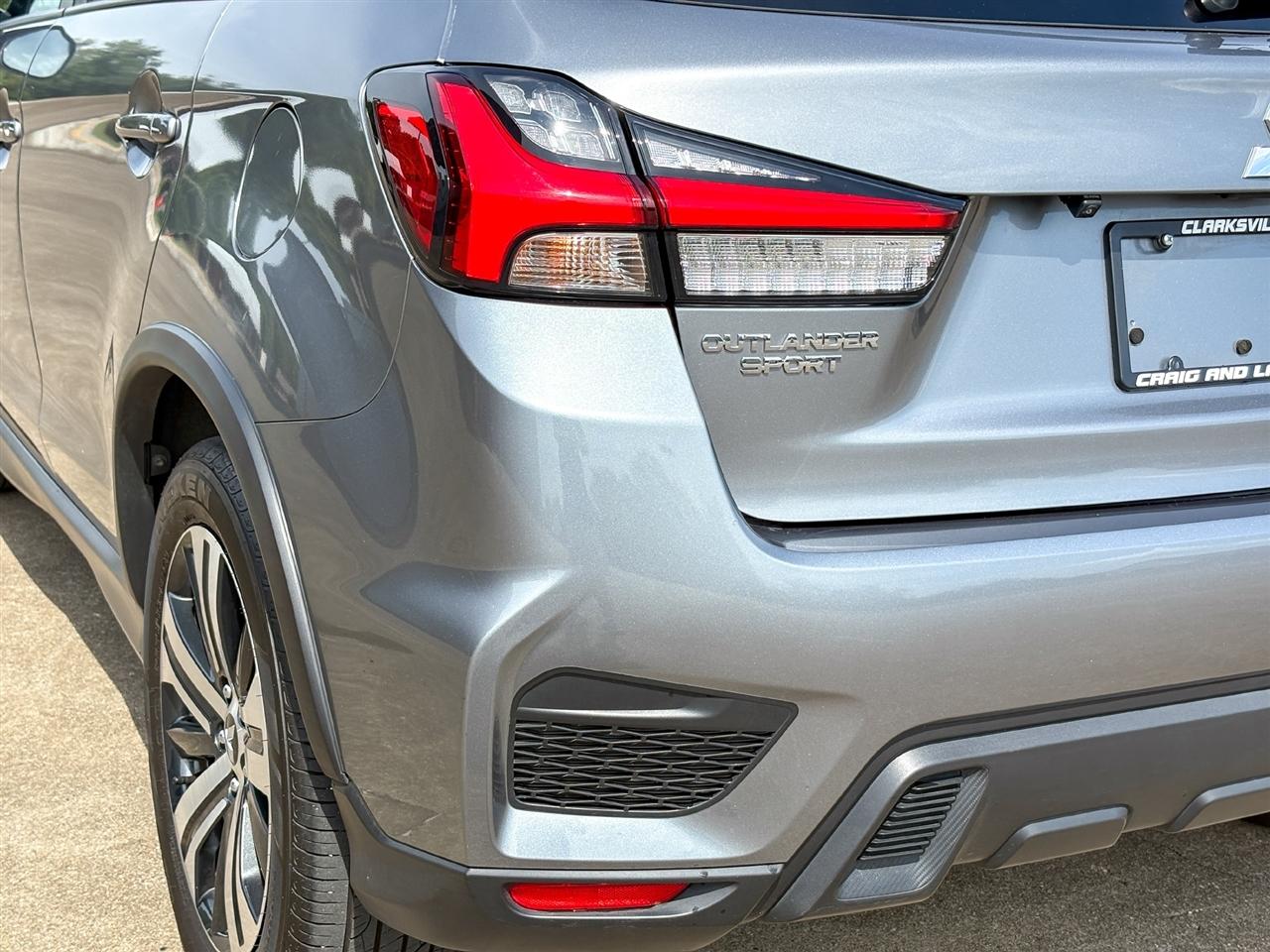 Mitsubishi Outlander Sport  2025