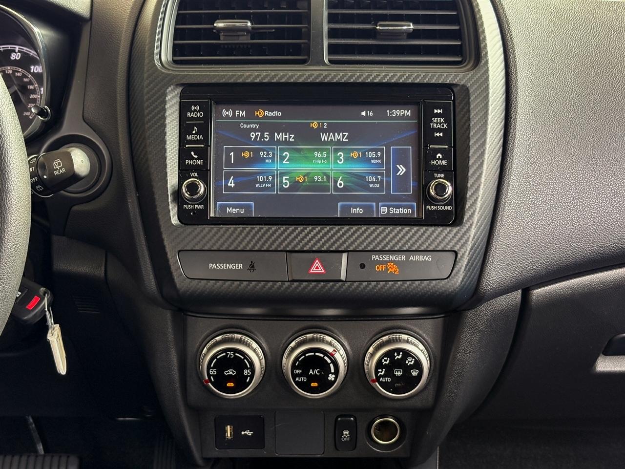 Mitsubishi Outlander Sport  2025