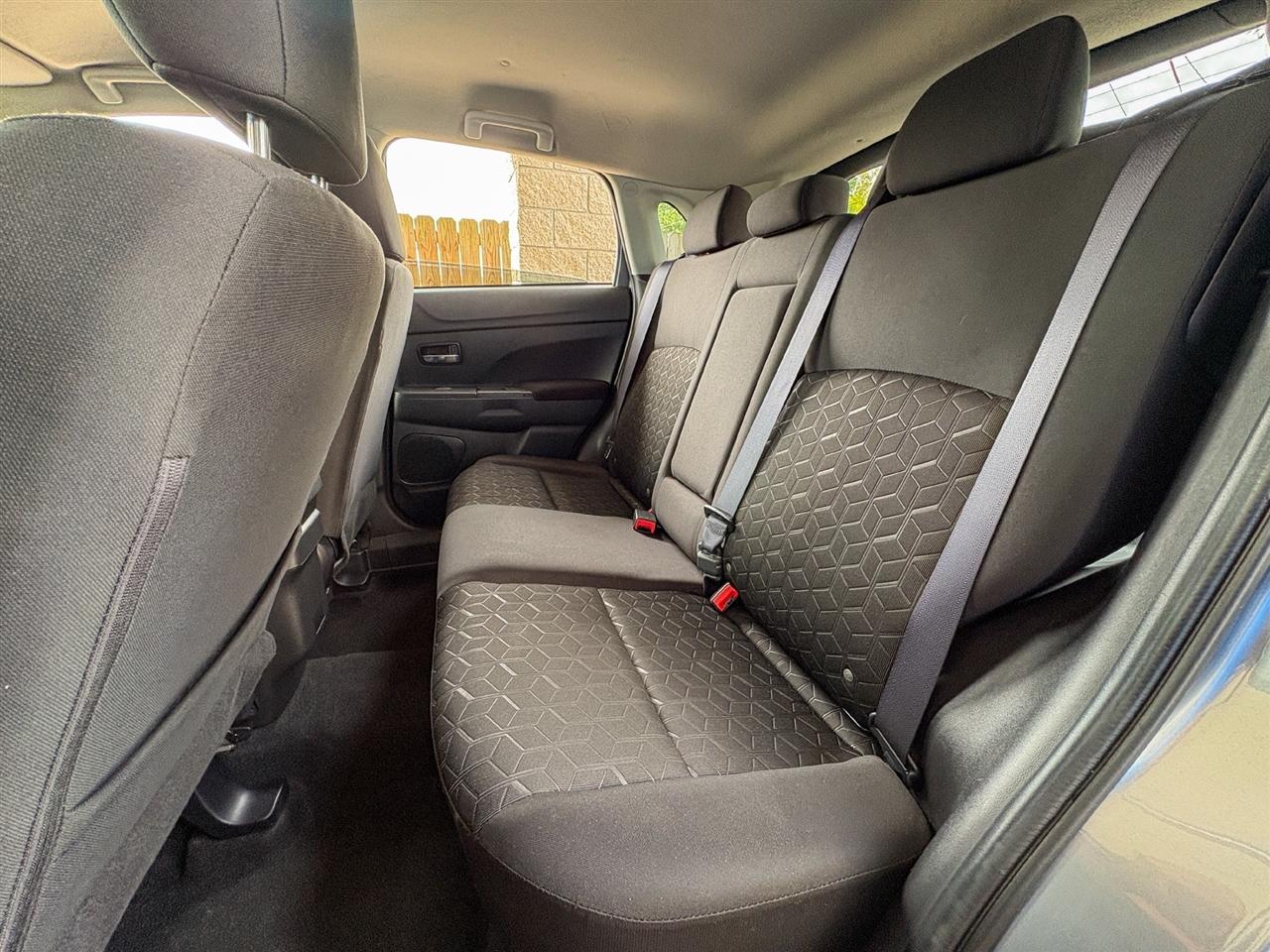 Mitsubishi Outlander Sport  2025
