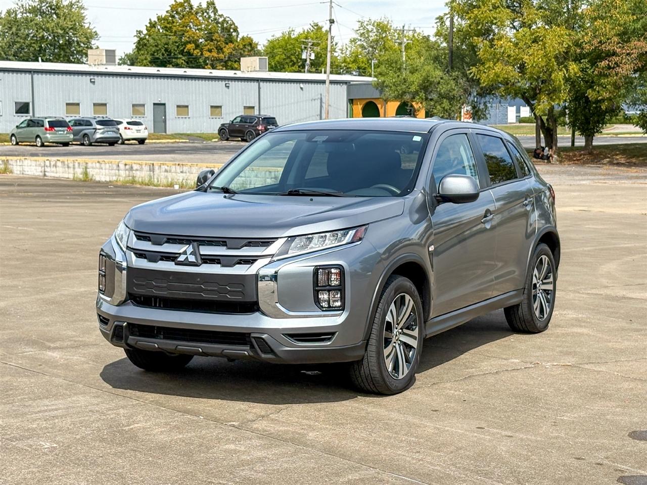 Mitsubishi Outlander Sport  2025