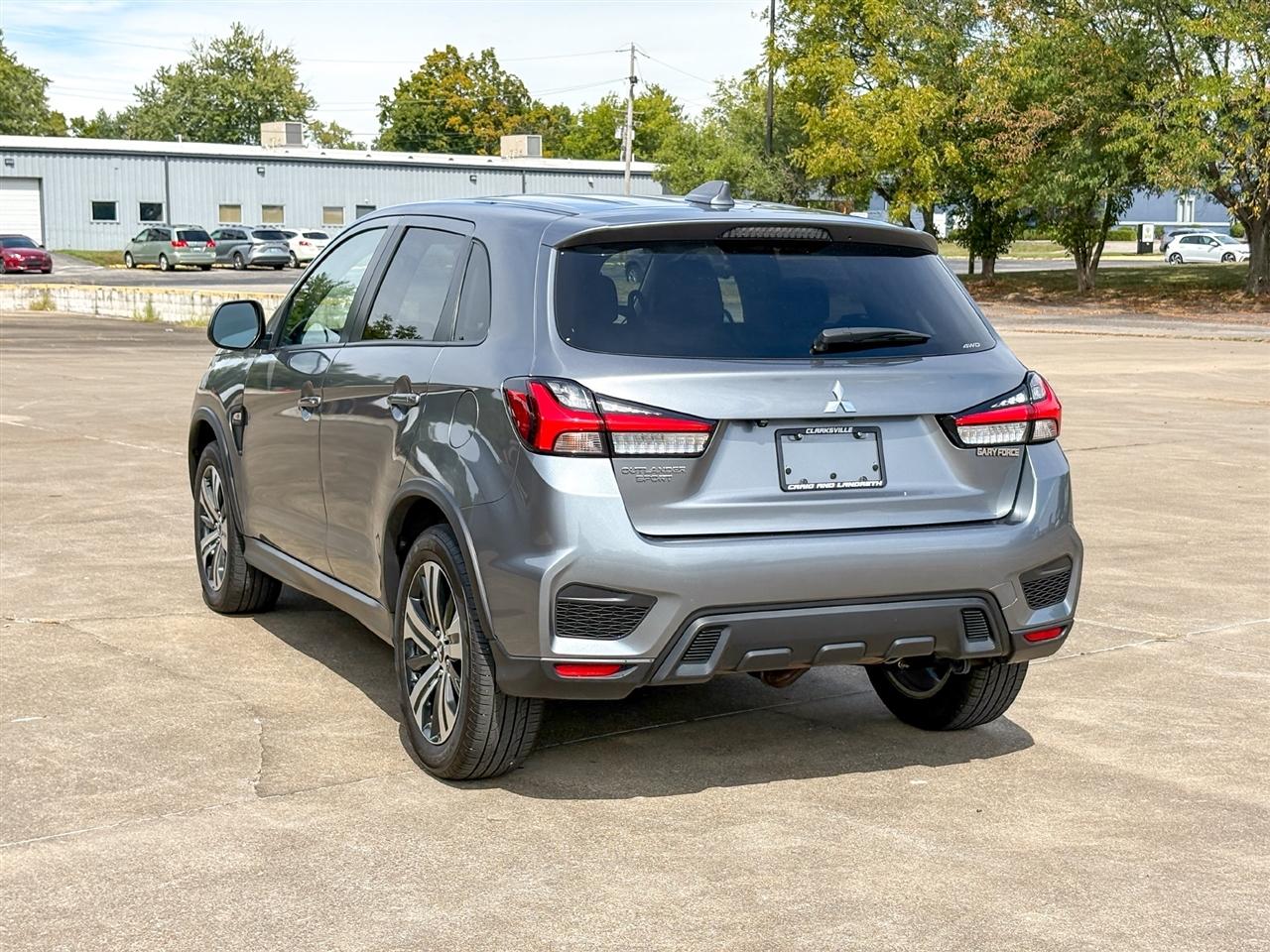 Mitsubishi Outlander Sport  2025
