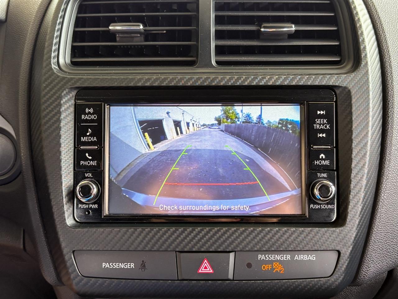 Mitsubishi Outlander Sport  2025
