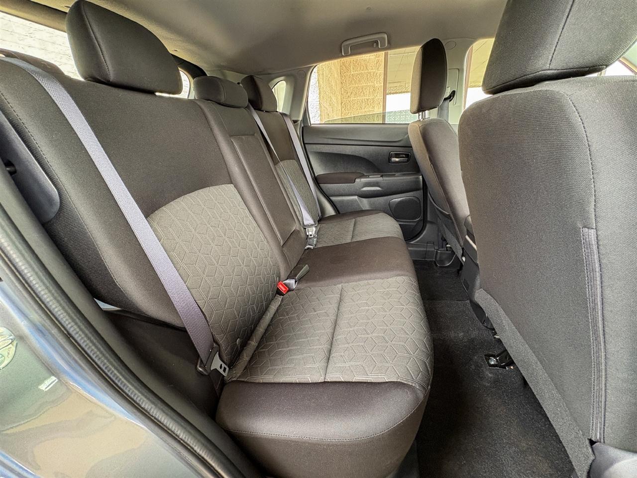 Mitsubishi Outlander Sport  2025
