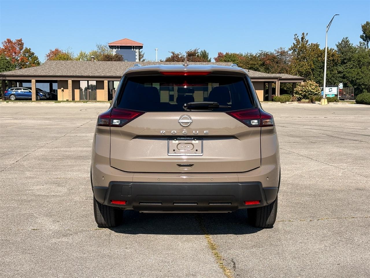 Nissan Rogue  2025
