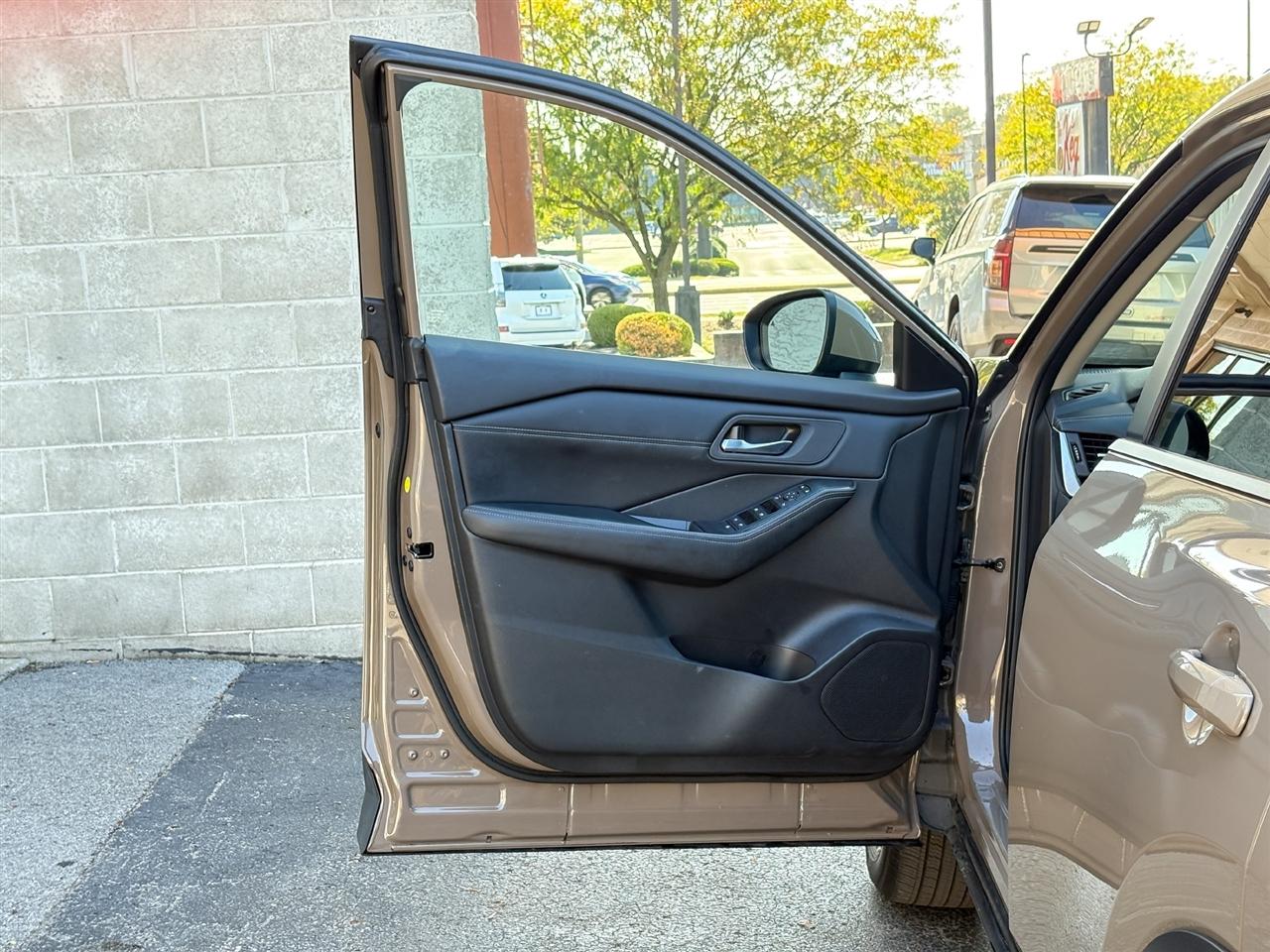 Nissan Rogue  2025