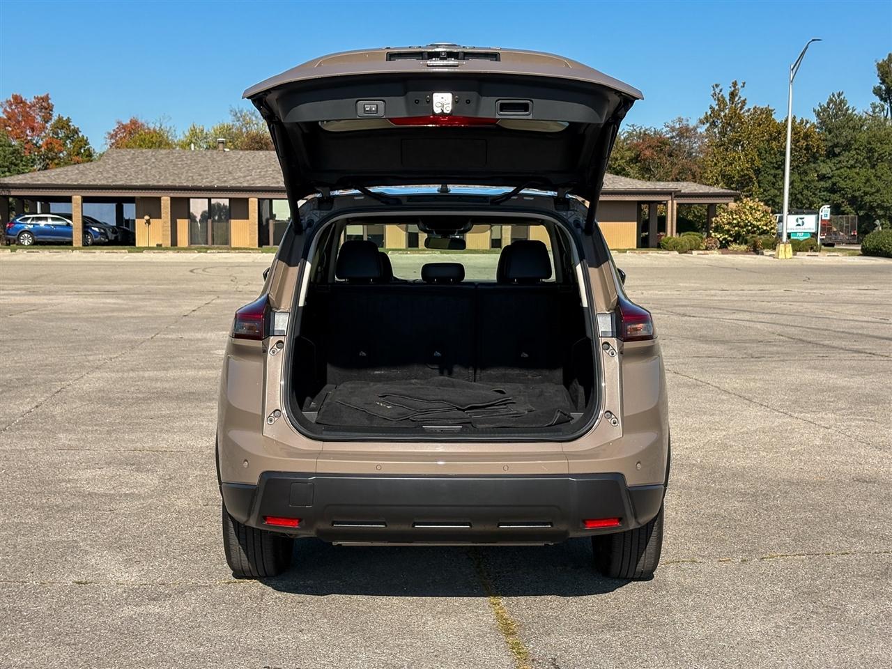 Nissan Rogue  2025