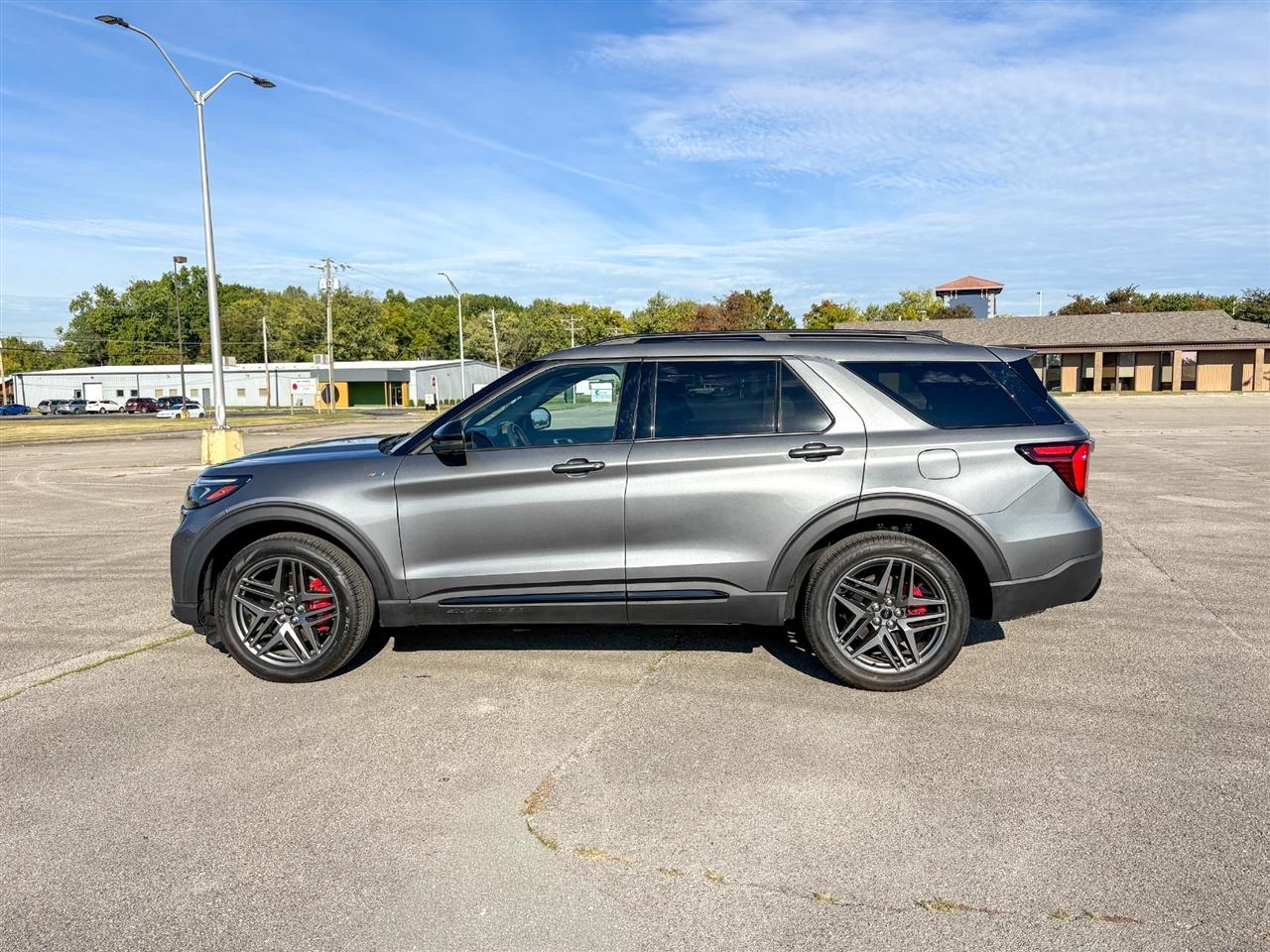 Ford Explorer  2025