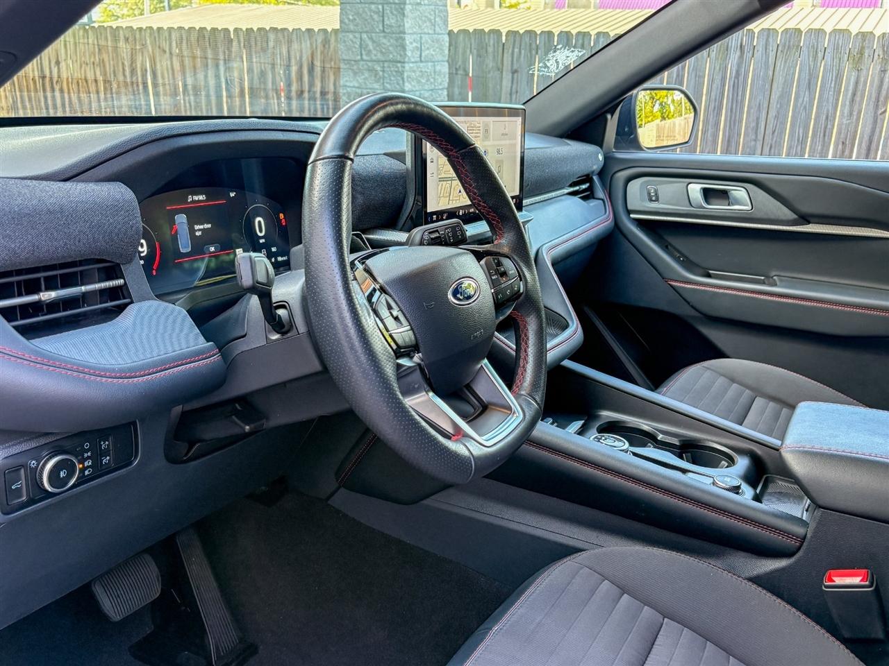 Ford Explorer  2025