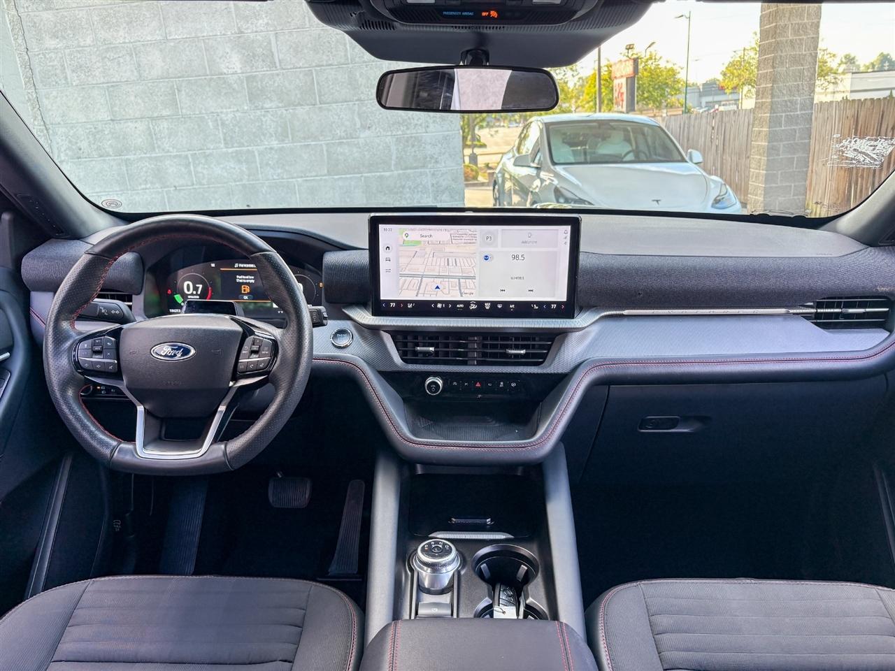 Ford Explorer  2025