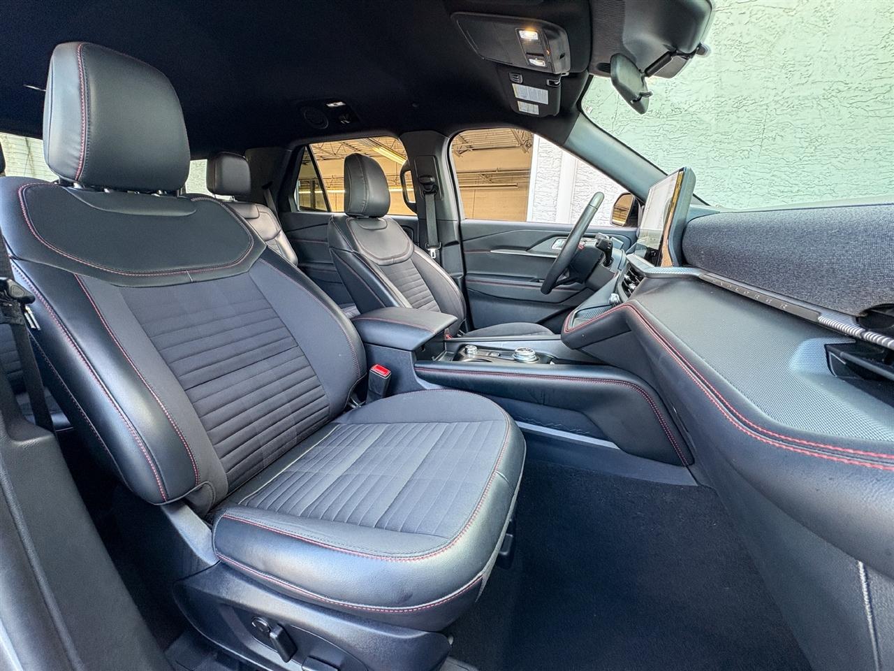 Ford Explorer photo 24