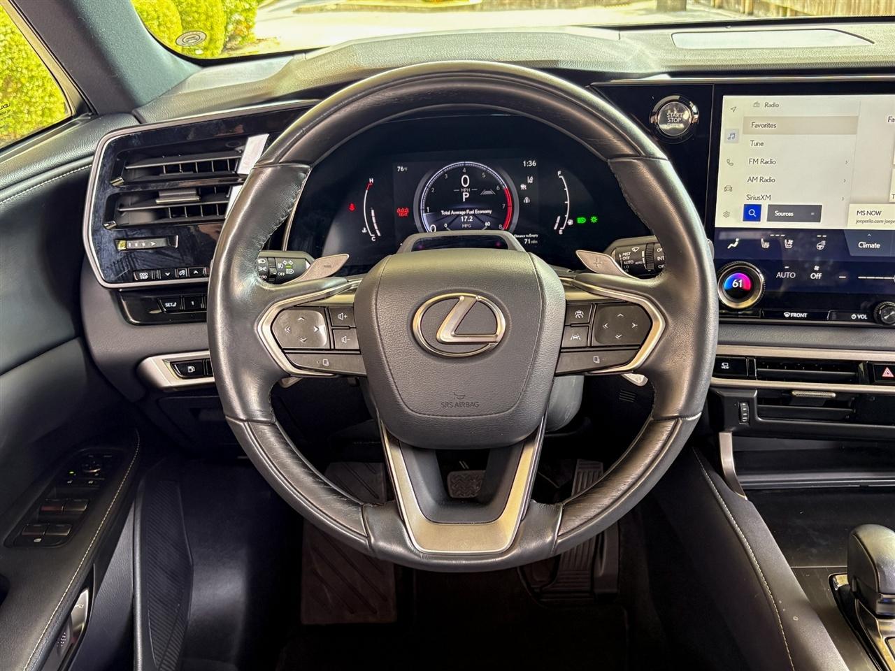 Lexus RX  2023
