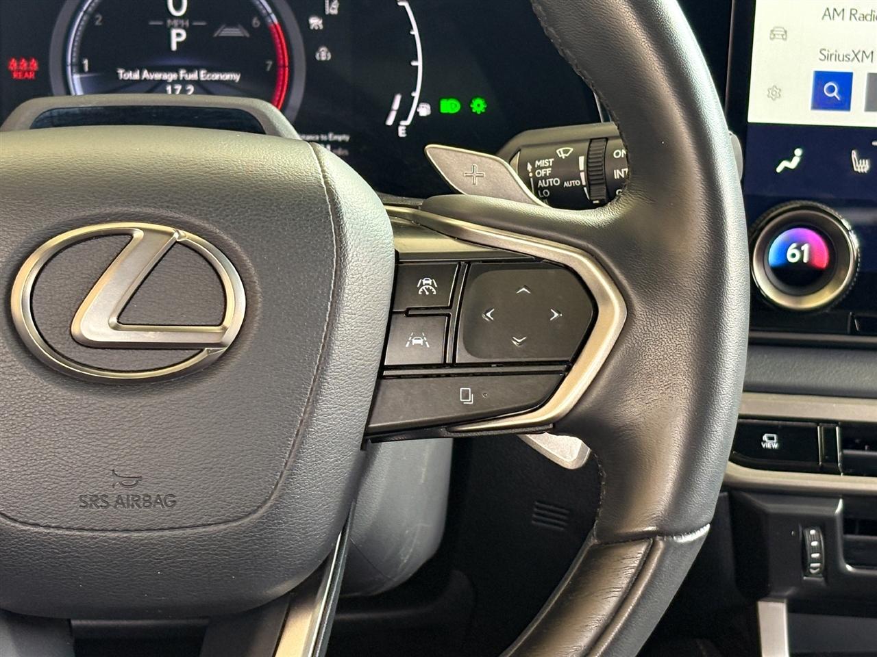 Lexus RX  2023