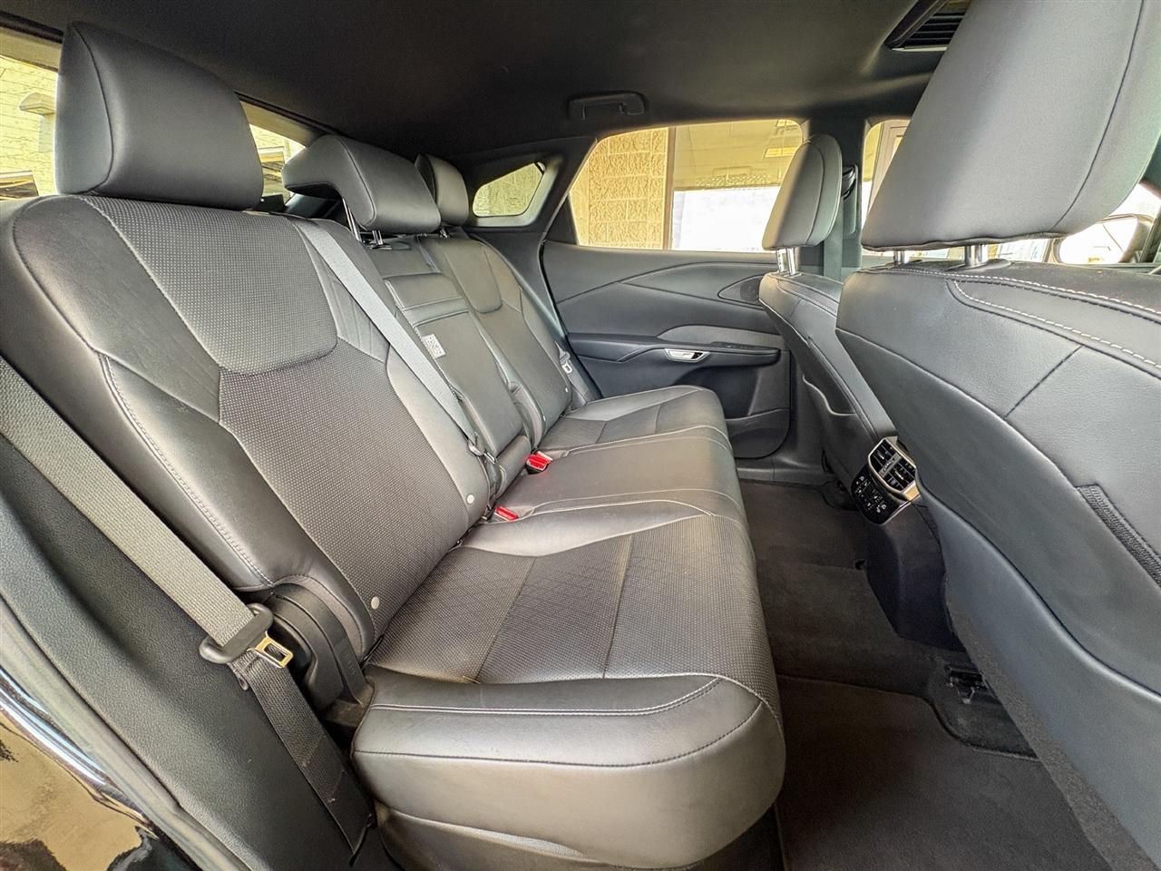 Lexus RX photo 22