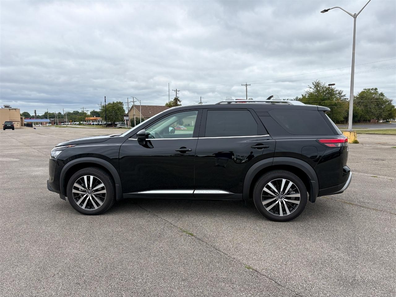 Nissan Pathfinder  2025