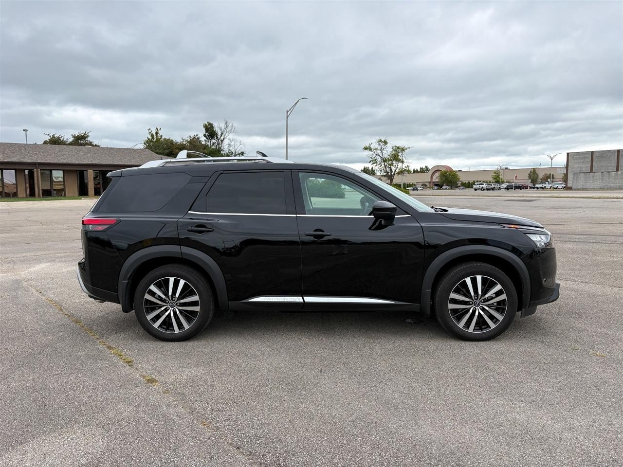Nissan Pathfinder  2025