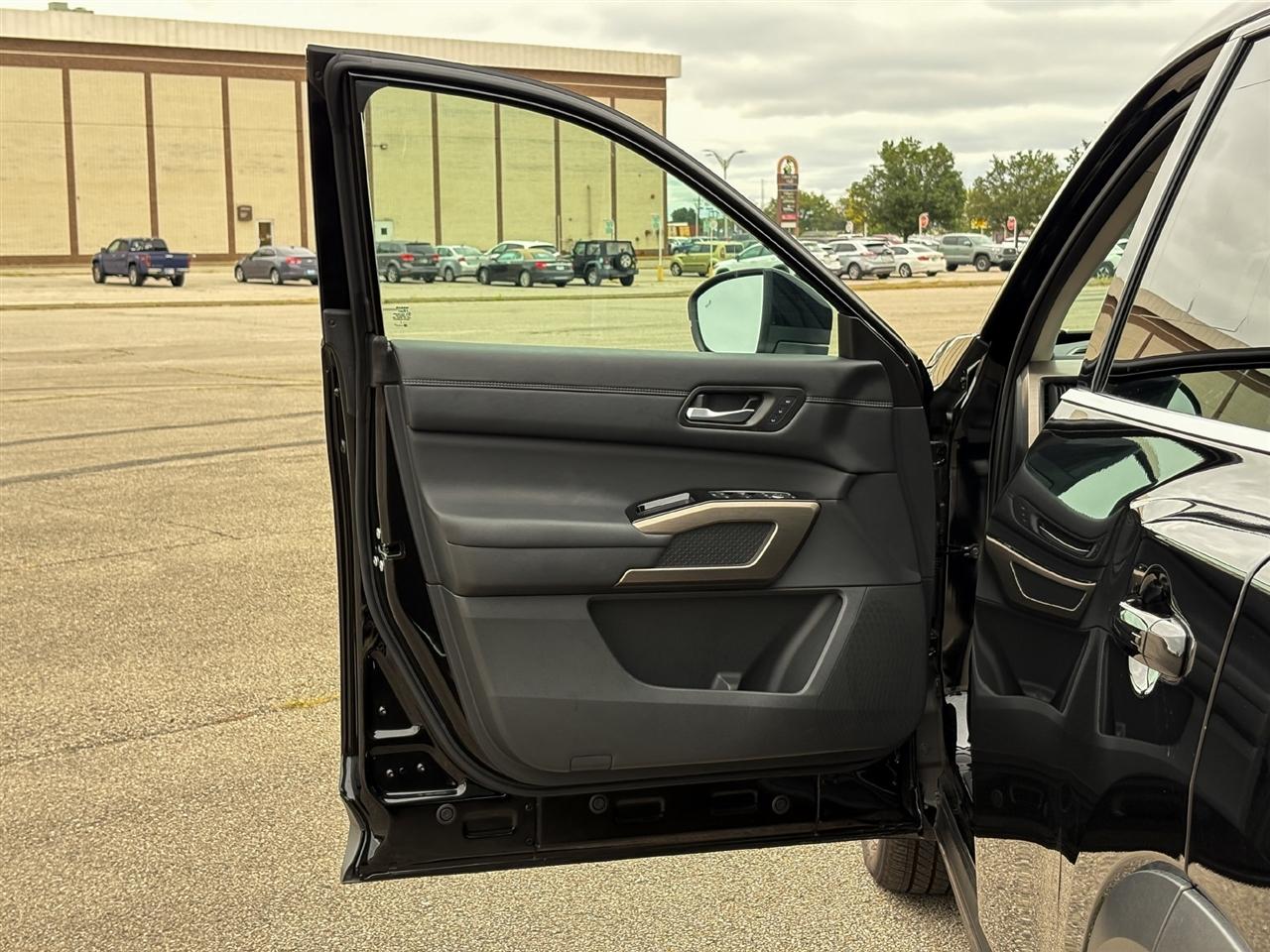 Nissan Pathfinder  2025