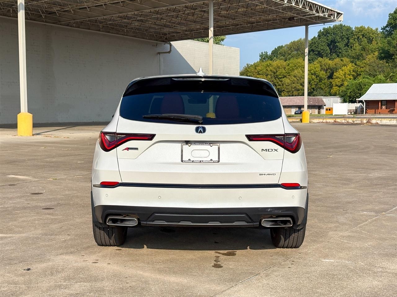 Acura MDX photo 11