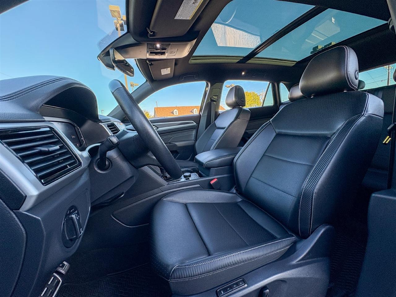 Volkswagen Atlas Cross Sport SEL R-Line Black 4MOTION 2023